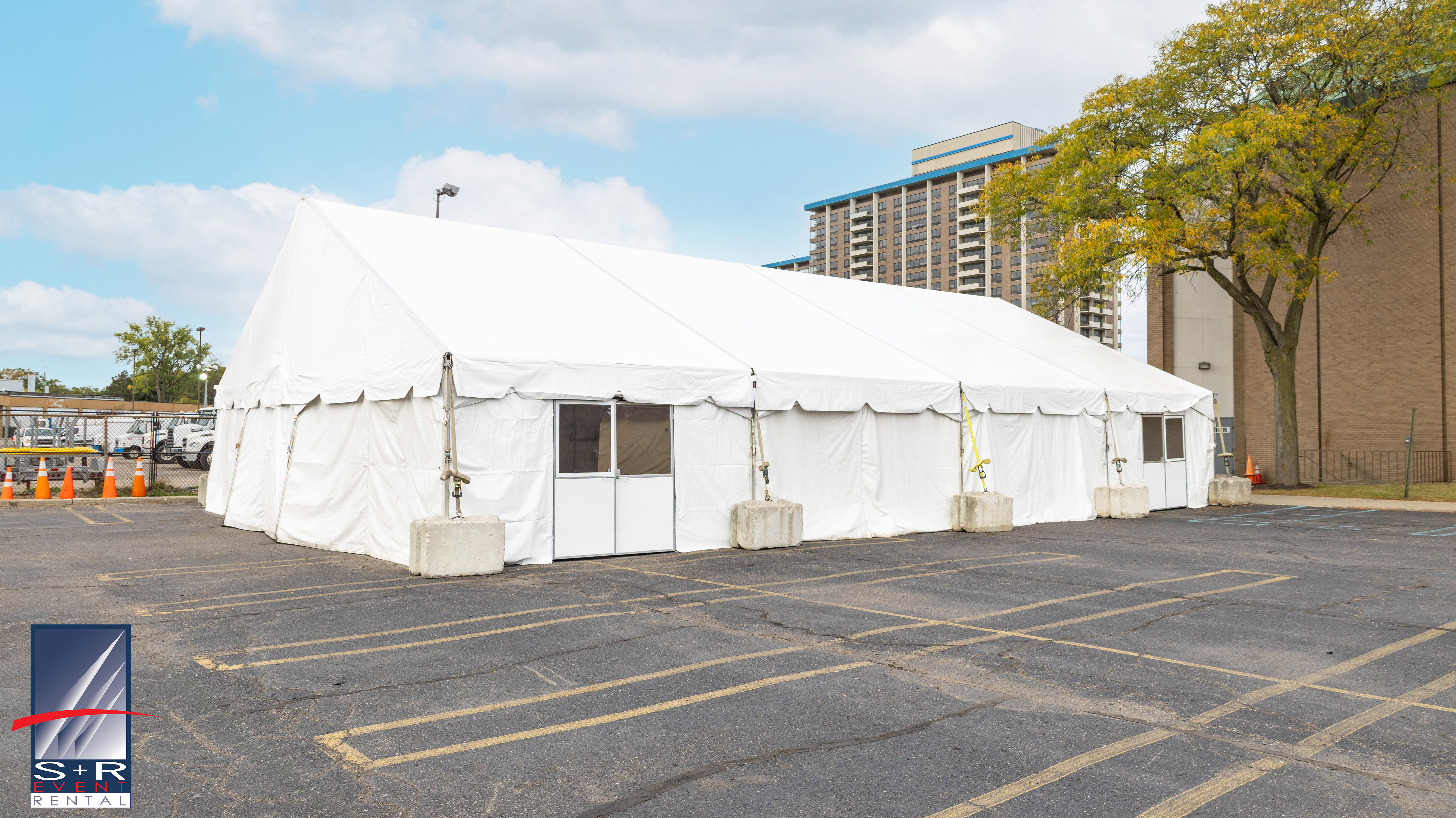 40 X 60 NAVI-TRAC GABLE GABLE WHITE FRAME TENT